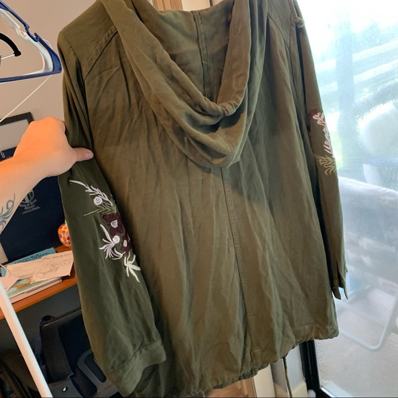 Olive green jacket - Picture 3 of 5